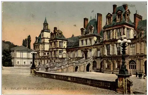 Palais de Fontainebleau -130626
