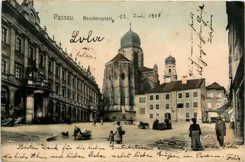 Passau, Residenzplatz -343868