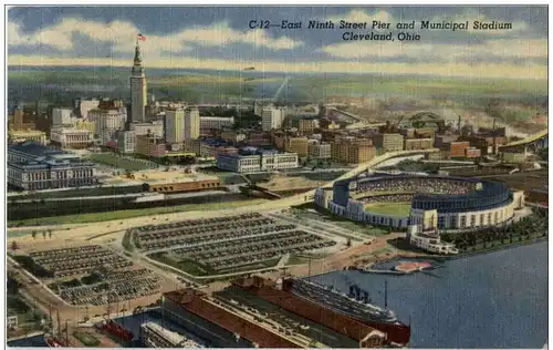Cleveland - East Ninth Street Pier -131258