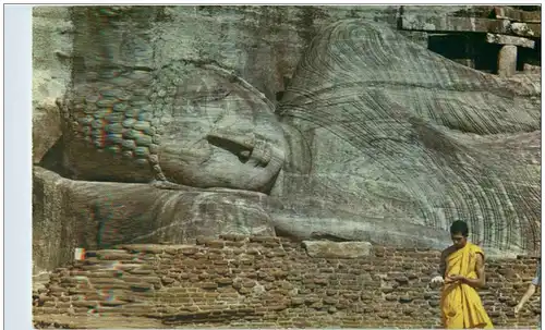 Recumbent Buddha - Gal Vihare - Polonnaruwa -131516