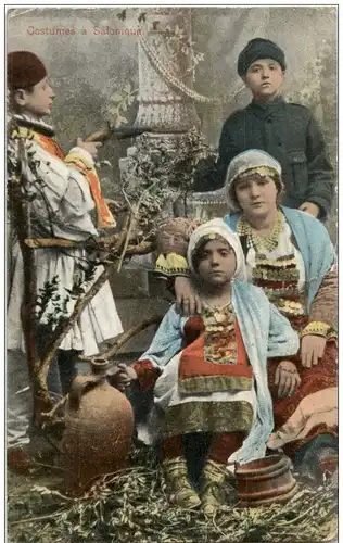 Costumes a Salonique -130986