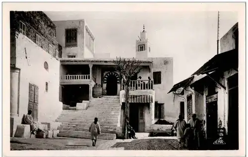 Sidi Bou Said - La Place principale -131126