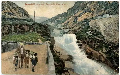 Reussfall von der Teufelsbrücke -132940