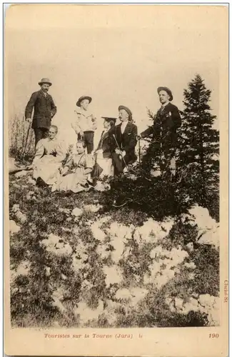 Touristes sur la Tourne -175270