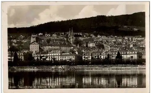 Neuchatel vu depuis le lac -137444