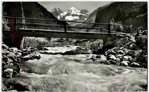 Kandersteg - Oeschinenbach mit Blümlisalp -134004