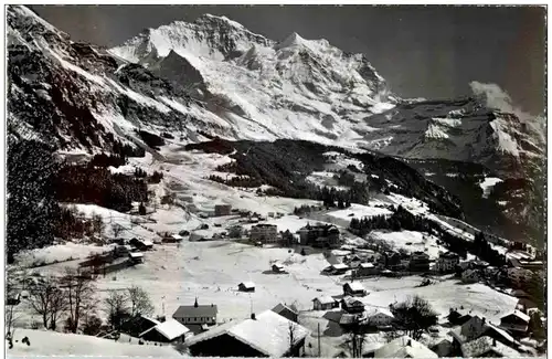 Wengen mit Jungfrau -137466