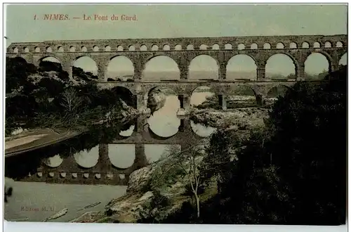 Nimes - Le Pont du Gard -137568