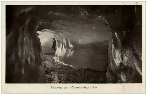 Eisgrotte am Morteratschgletscher -138026