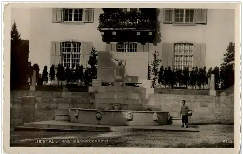 Liestal - Wehrmännerdenkmal -135482