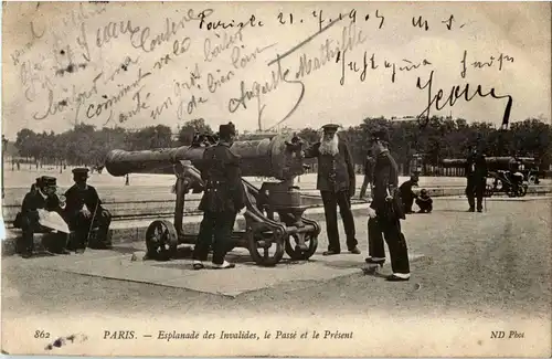 Paris - Esplanade des Invalides -10208