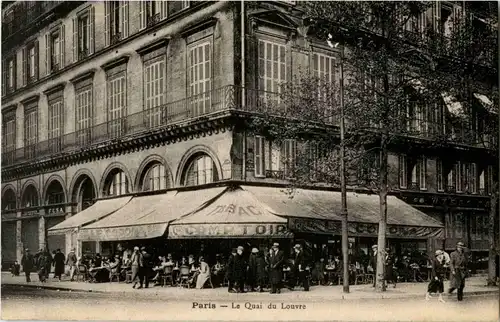 Paris - Le Quai du Louvre -11080