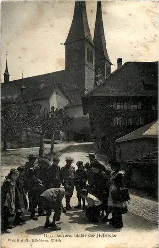 Luzern - Hinter der Hofkirche -141106