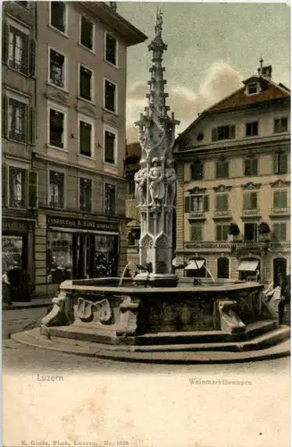 Luzern - Weinmarktbrunnen -140928