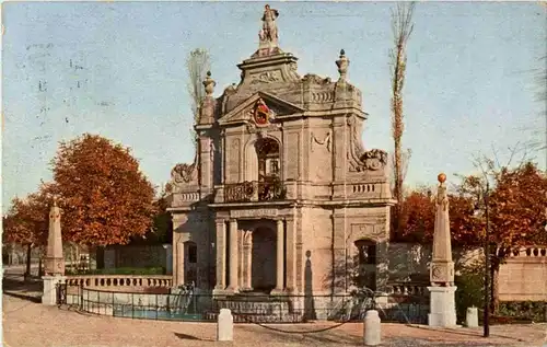 Bern - Wasserschloss auf dem Thunpaltz -138874