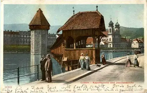 Luzern - Kapellbrücke und Jesuitenkirche -141134