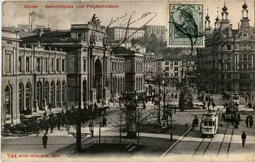 Zürich - Bahnhofplatz mit Tram -143236