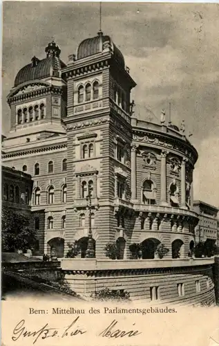 Bern - Mittelbau des Parlamentsgebäudes -144416