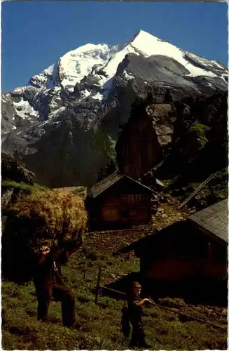 Sennen beim Bergheuen ob Kandersteg -142332