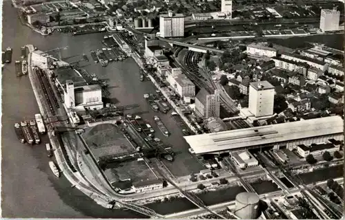 Rheinhafen Basel Kleinhüningen -144326