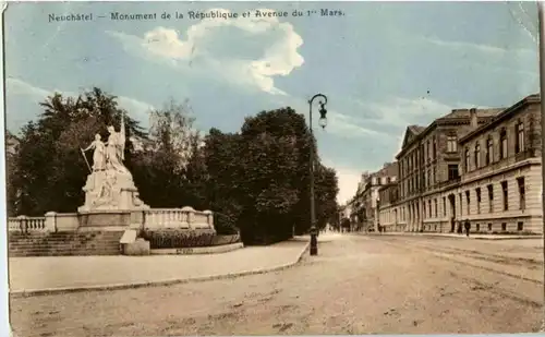 Neuchatel - Monument de la Republique -146564