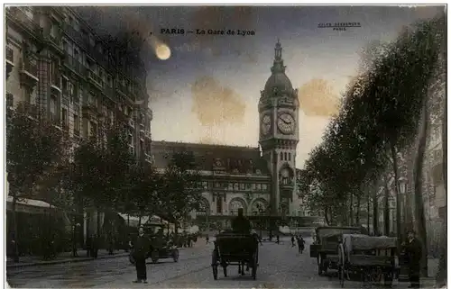 Paris - La Gare de Lyon -105750