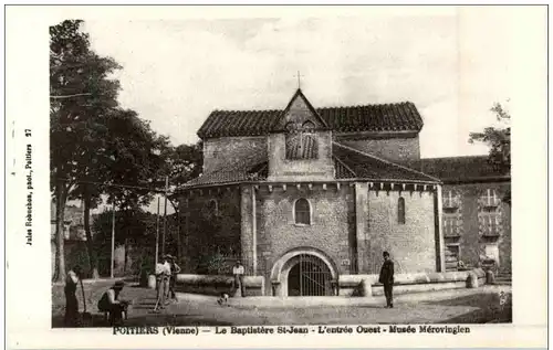 Poitiers - La Baptistere St. Jean -107770