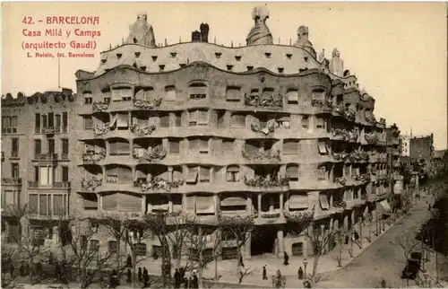 Barcelona - Casa Mila y Camps -154662