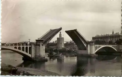 Sevilla - Puente de San Telmo -154720