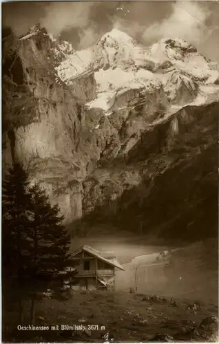 Oeschinensee mit Blümlisalp -159038