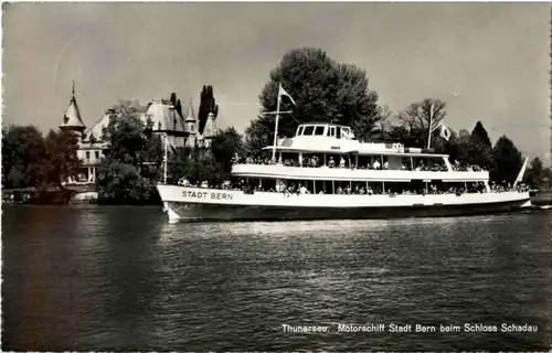 Thunersee - Motorschiff Stadt Bern beim Schloss Schadau -160420