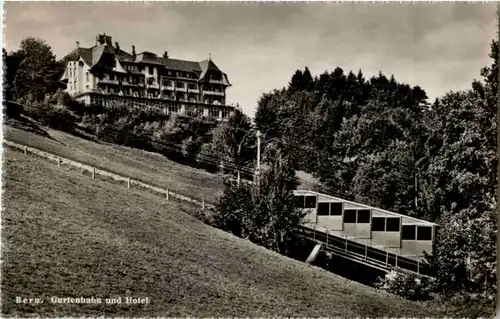 Gurtenbahn und Hotel -160624