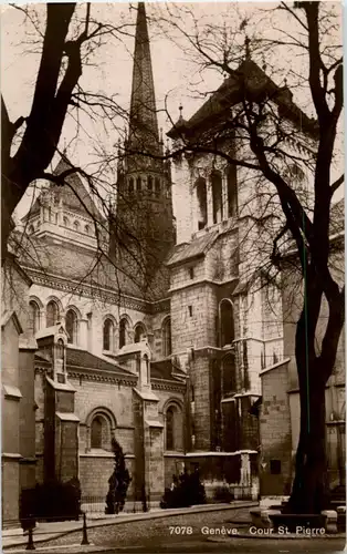 Geneve - Cour St. Pierre -162624