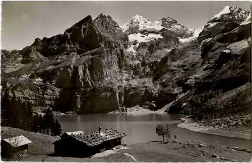 Oeschinensee und Blümlisalp -164870
