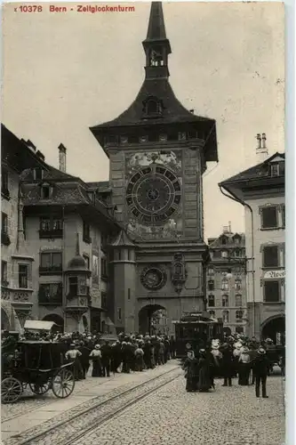 Bern - Zeitglockenturm mit Tram -165860