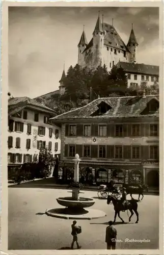 Thun - Rathausplatz -170306