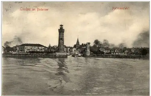 Lindau im Bodensee Hafenausfahrt -130516