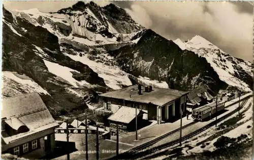 Jungfraubahn - Station Eigergletscher -170792