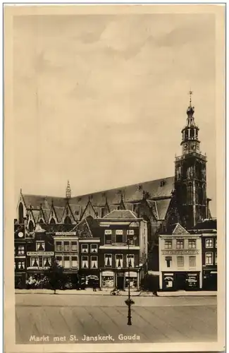 gouda - Markt met St. Janskerk -131042