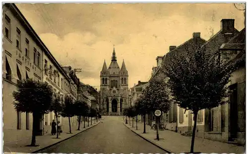 Bonsecours - Avenue de la Basilique -131092