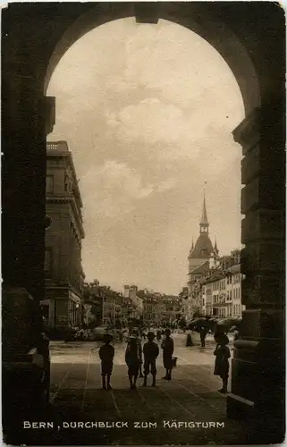 Bern - Durchblick zum Käfigturm -170668