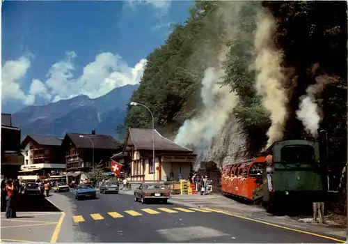 Brienz - Abfahrt der Rothornbahn -171762