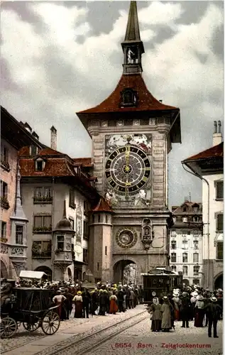 Bern - Zeitglockenturm mit Tram -170536