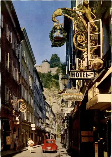 Salzburg - Getreidegasse - VW Käfer -173270