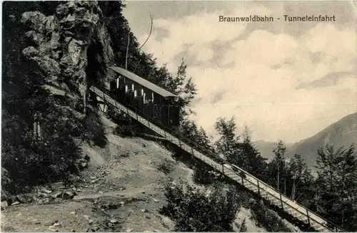 Braunwald - Tunneleinfahrt -171590