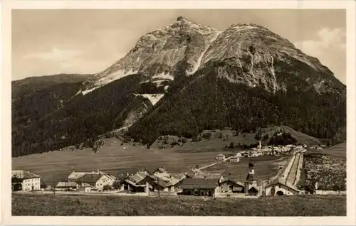 Ponte und Campovasto mit Piz Misaun -178168