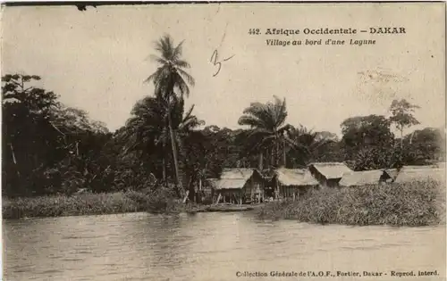 Dakar - Village au bord d une Lagune -182924