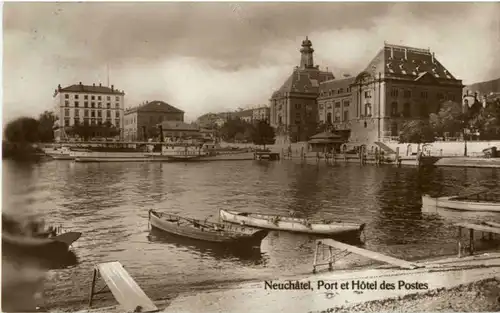 Neuchatel - Port et Hotel des postes -175680