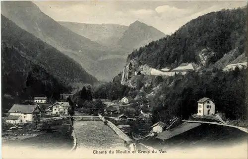 Champ du Moulin et Creux du Van -186614