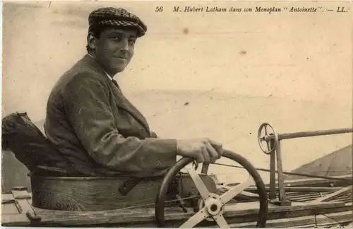 M. Hubert Latham das son Monoplan Antoinette -12466